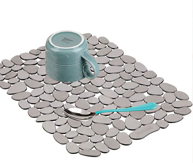 Protector de fregadero, color gris grafito - InterDesign Pebblz